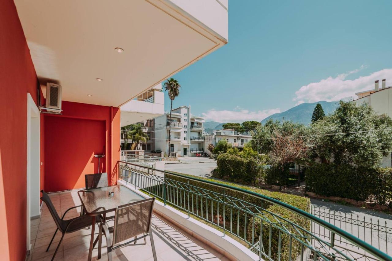 Bessis Apartments Kalamata Exterior foto